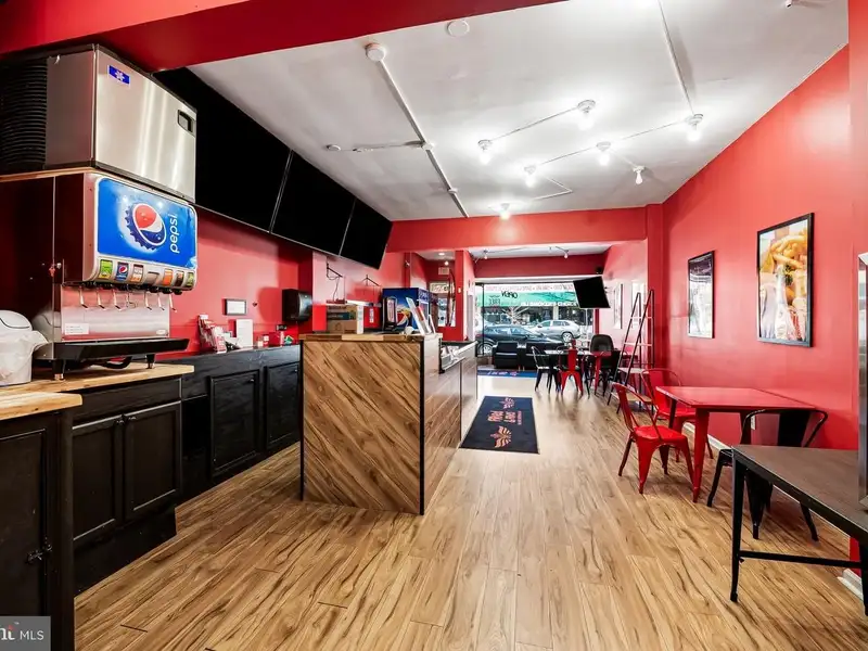 Two Storefronts in Towson: Restaurant and Vacant Space for Lease