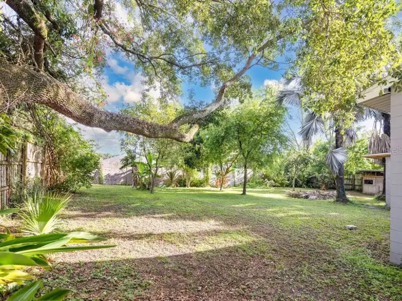 Charming Airbnb Home Near Downtown Orlando with In-law Suite and Expansive Backyard