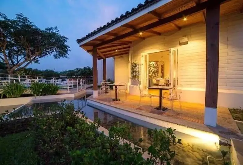 Asclepios Hotel: Profitable 12-bedroom Investment in Tambor, Alajuela with Sustainable Features