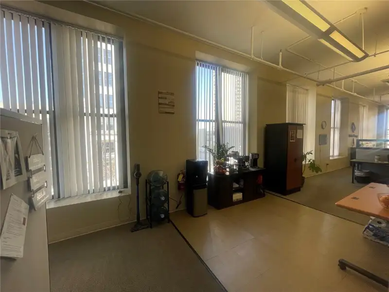 Downtown Cedar Rapids 3,500 Sf Second Floor Office Space for Lease