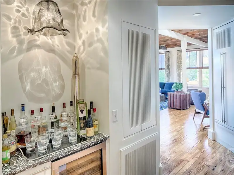 Chic 2-story Mixed-use Building in Prime Location with Commercial Space and Urban Loft