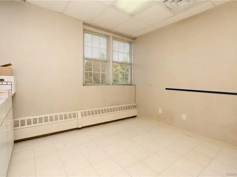 Professional Office Suite in Highlands Building, Near New York Presbyterian Hospital