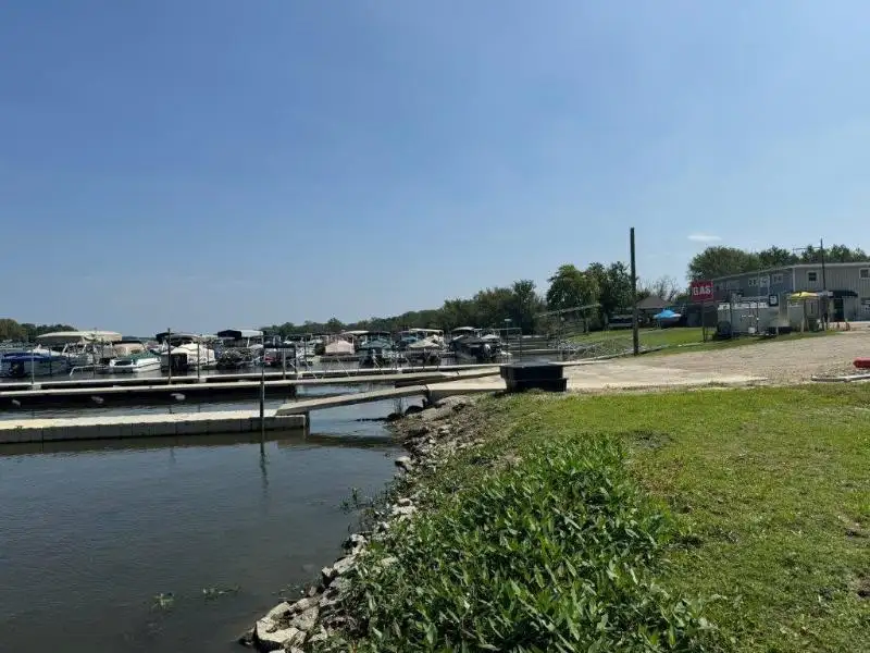 Premier Full-service Marina with 95 Slips on Rock River, Direct Lake Access
