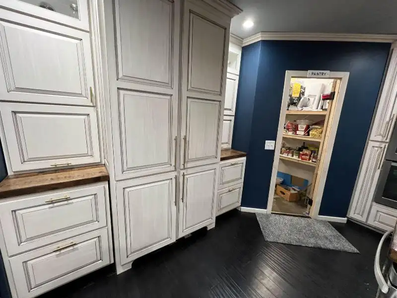 Versatile Mixed-use Property with Office Space and Storage in Residential Area