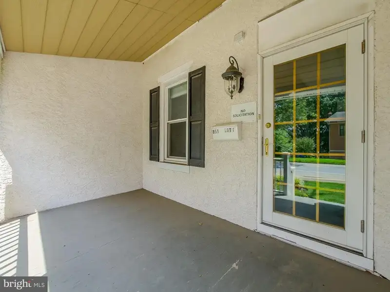 Updated Twin Office Building in Media Boro with Versatile Dual-level Space