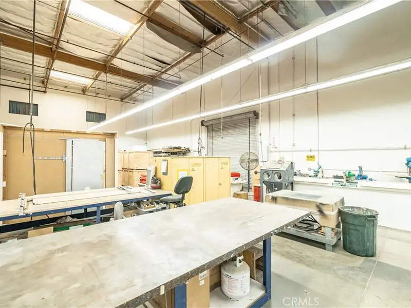 Versatile 21,447 Sq Ft Industrial/office Property in Orange's Thriving Commercial District