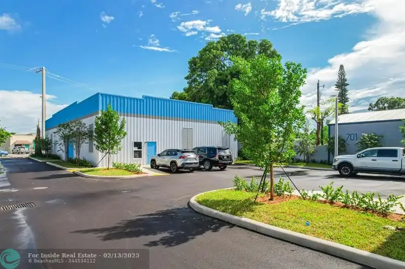 New 10,000 Sq Ft Warehouse Space in Central Pompano Beach with B-4 Commercial Zoning