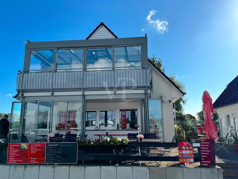Mixed-use Property with Snack Bar and Apartment on Peenemünde Harbor Promenade