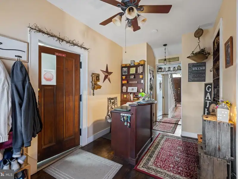 Historic Mcmechan Inn: 13-bedroom Home and Commercial Space in Moorefield, Wv