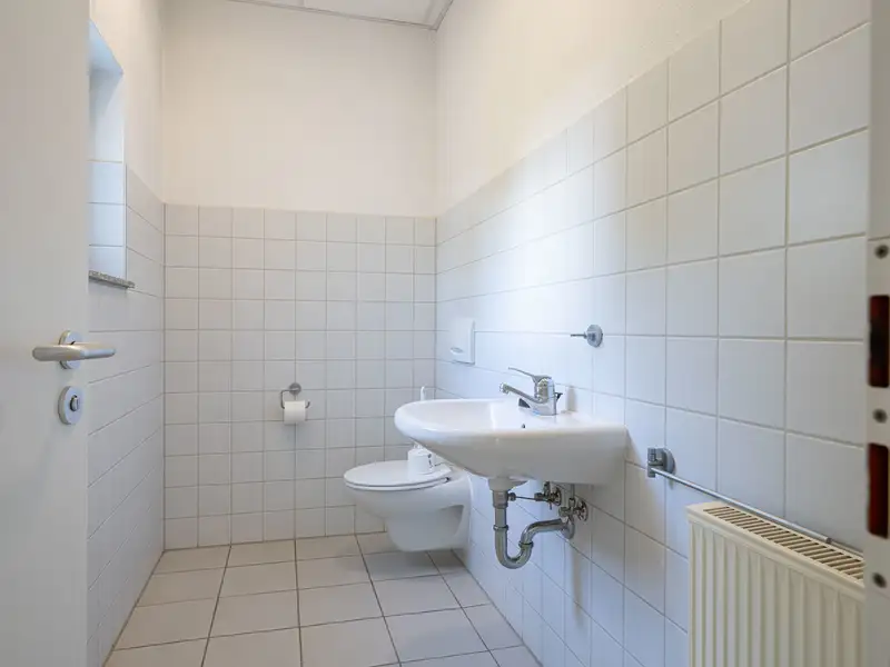 Versatile Commercial Property with Residences in Nördlingen’s Prime Location