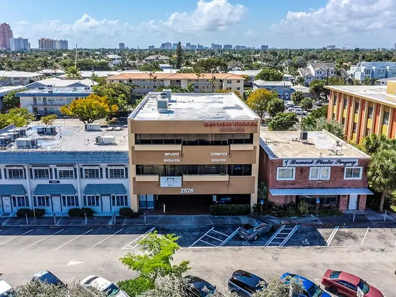Fully Leased Medical Office in Prime Location with Ample Parking and Modern Amenities