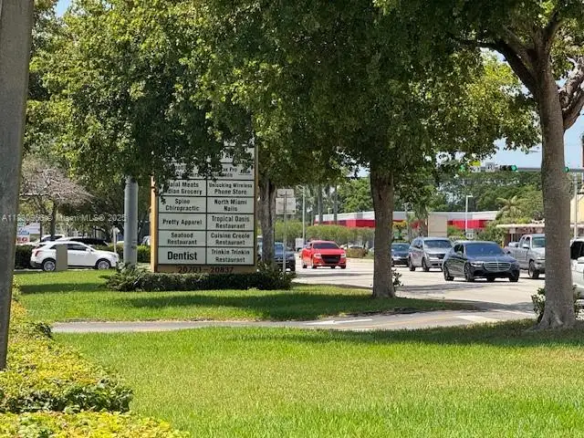 Second-generation Restaurant for Sale in High-traffic Miami Gardens Plaza
