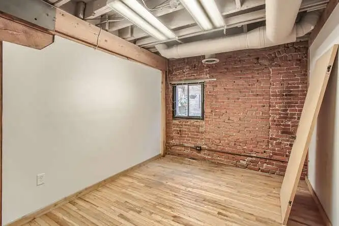 Historic Office/retail Building in Lodo, Denver - 11,012 Sq Ft with Leased Retail Space