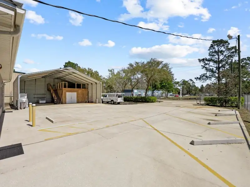 Commercial Building with Offices and Storage in St. Johns County Ci Zoning District