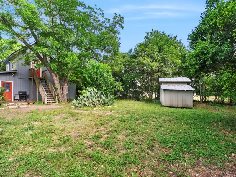 Historic Vintage Office Building with Additional Income Potential in Downtown Boerne