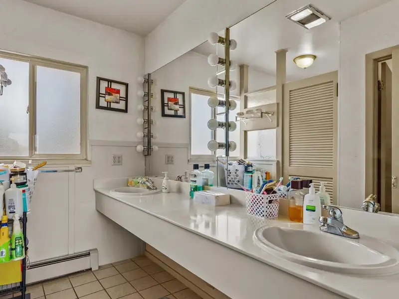 Investment Opportunity: Four Suite B&b in Montrose, Colorado with 7.2% Projected Cap Rate