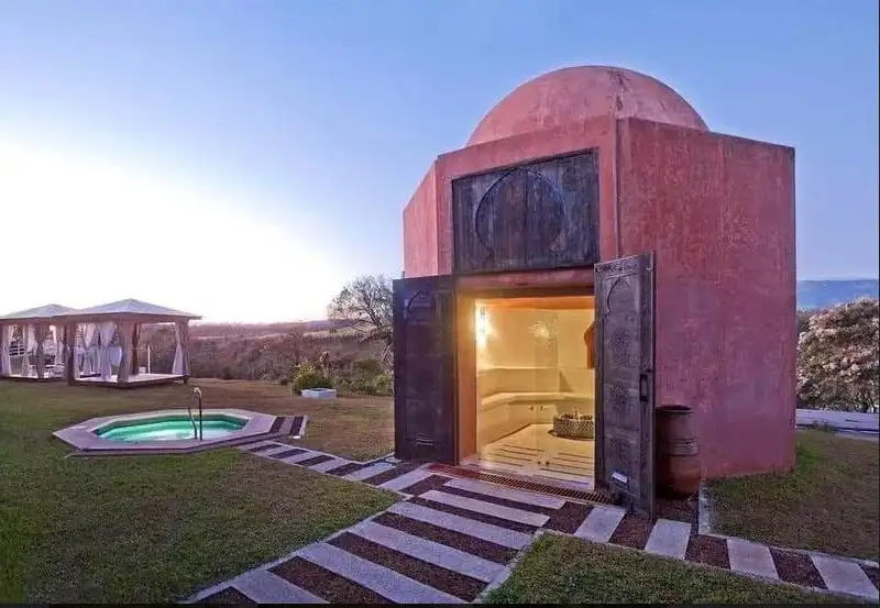 Asclepios Hotel: Profitable 12-bedroom Investment in Tambor, Alajuela with Sustainable Features