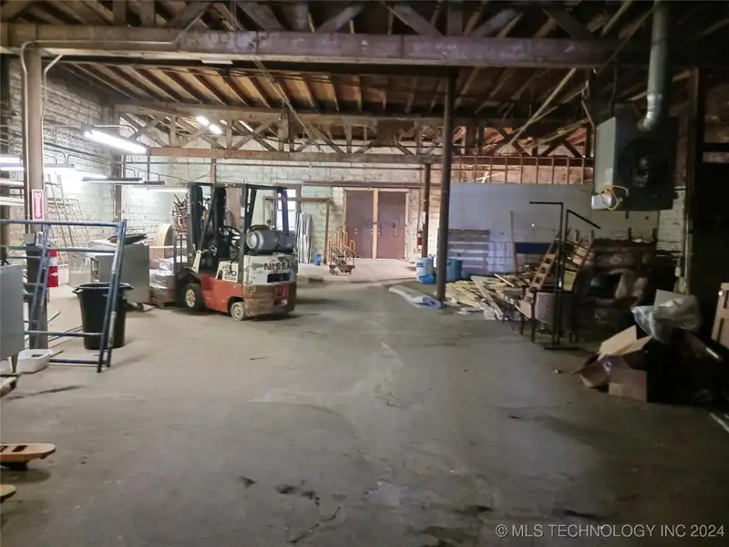 Spacious 10,888 Sq Ft Commercial Property in Historic Downtown Wagoner