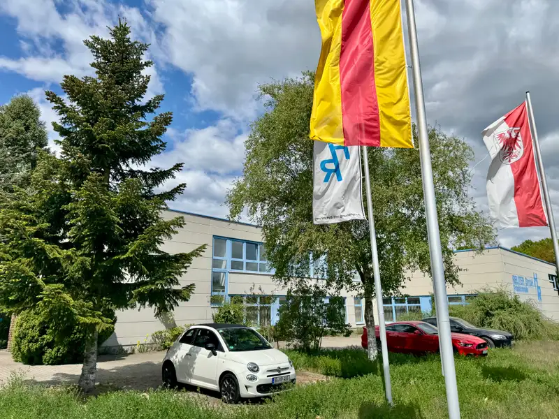 Versatile Commercial Property for Sale: 6,604 M² with Production Halls and Office Space