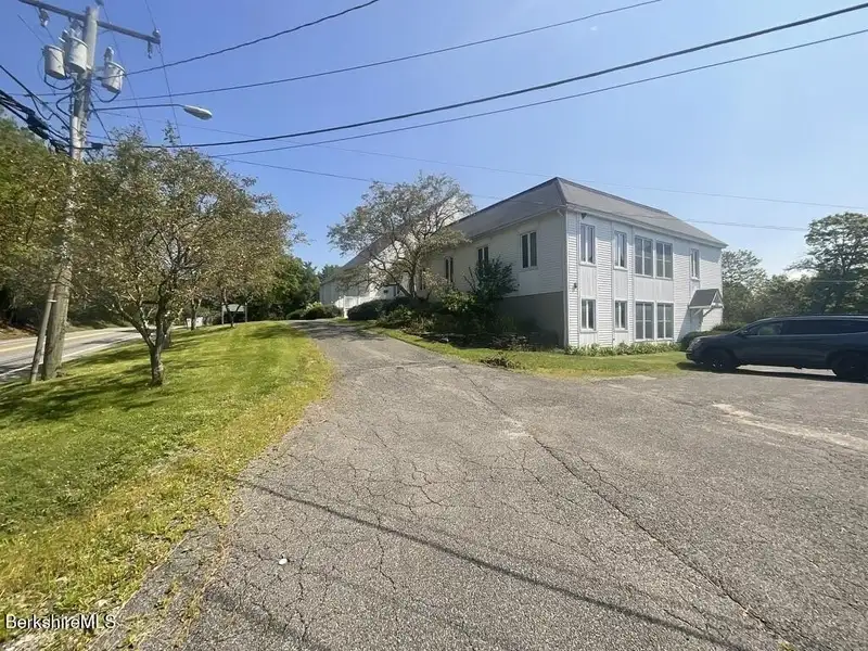 Charming Residential Property in Prime Location – Stone House Properties Listing