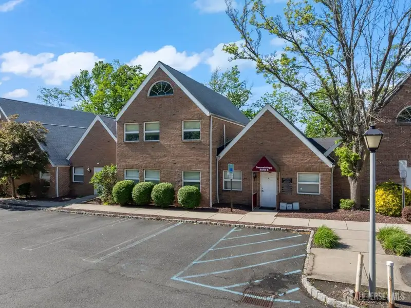 Renovated 3,345 Sf Medical Condo in Ferris Plaza, East Brunswick
