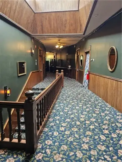 Turnkey Historic Hotel with Retail Space in Downtown Eureka Springs