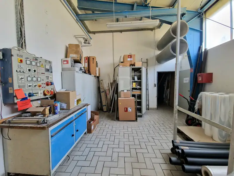 Industrial Hall with Open Space in North Hesse – Ideal for Business Use