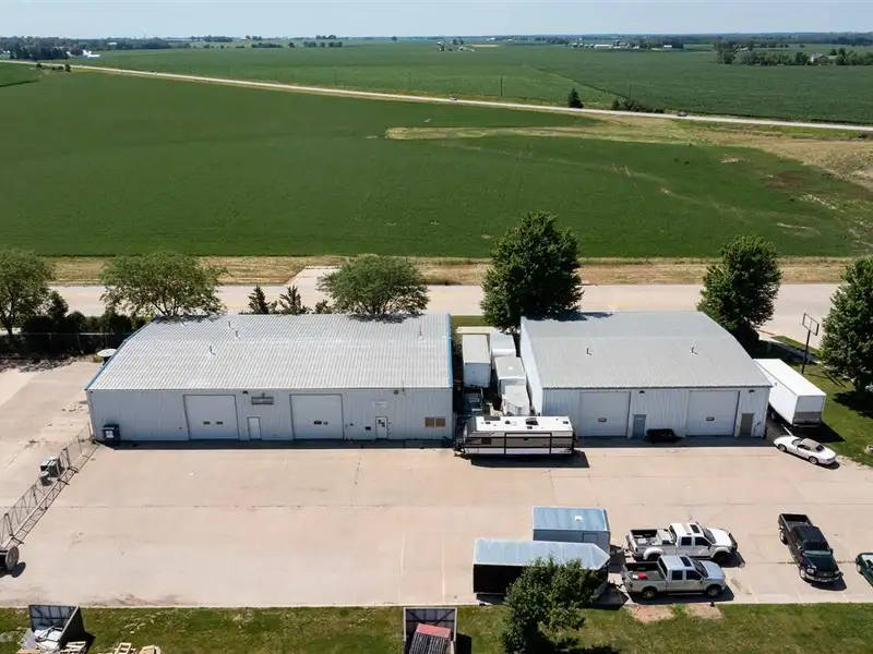 6,000 Sf Warehouse with Fenced Exterior Storage and Office Space in Prime Location