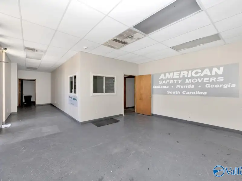 Flexible Industrial Property with 3 Buildings on 6 Acres in Huntsville, Al