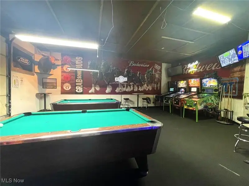 Thriving Bar and Restaurant with Drive-up Window on 1.42 Acres in Busy Location