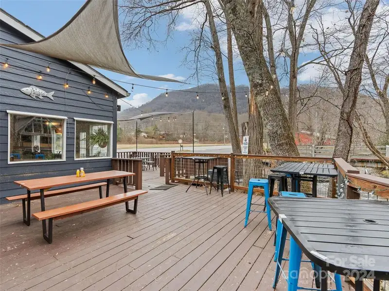 Commercial Restaurant and Brewery with Mountain Views in Maggie Valley