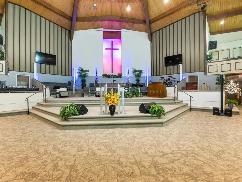 Multi-use Church Property with School and Daycare Facilities in Prime Location