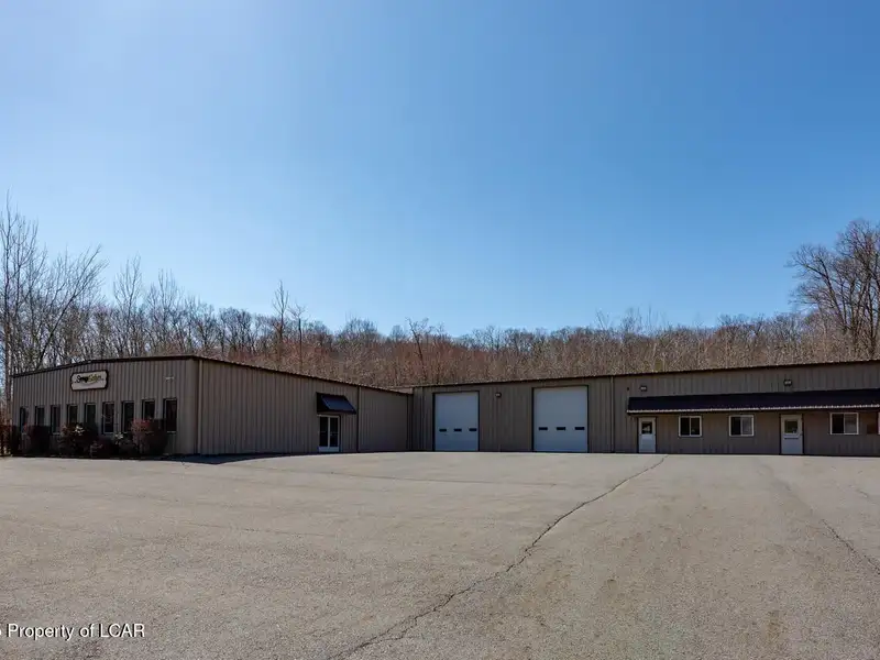 Warehouse with Overhead Doors on Purdytown Turnpike - 12,091 Sq Ft