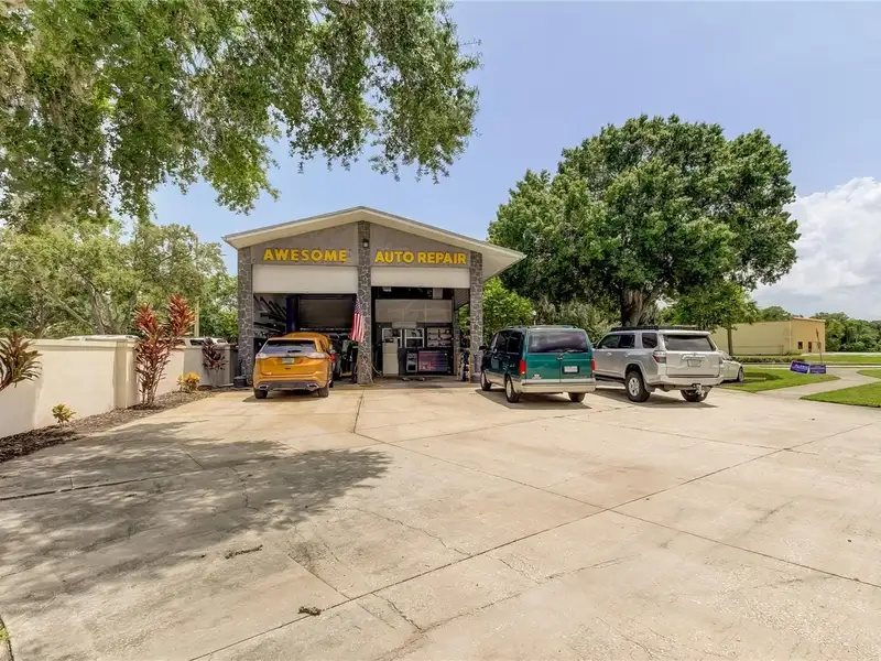 Auto Repair Shop for Sale in Established Oldsmar Location with Equipment and Storage