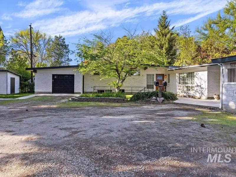 Unique Duplex and Bungalows in Boise Bench on over Half an Acre