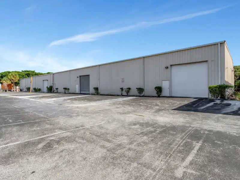 Deerfield Beach Office and Warehouse Space for Lease, 1286 Sq. Ft. Office, 47,604 Sq. Ft. Warehouse