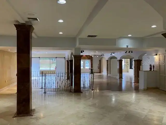 Free-standing Retail Space in South Tampa Palma Ceia, High Traffic Location
