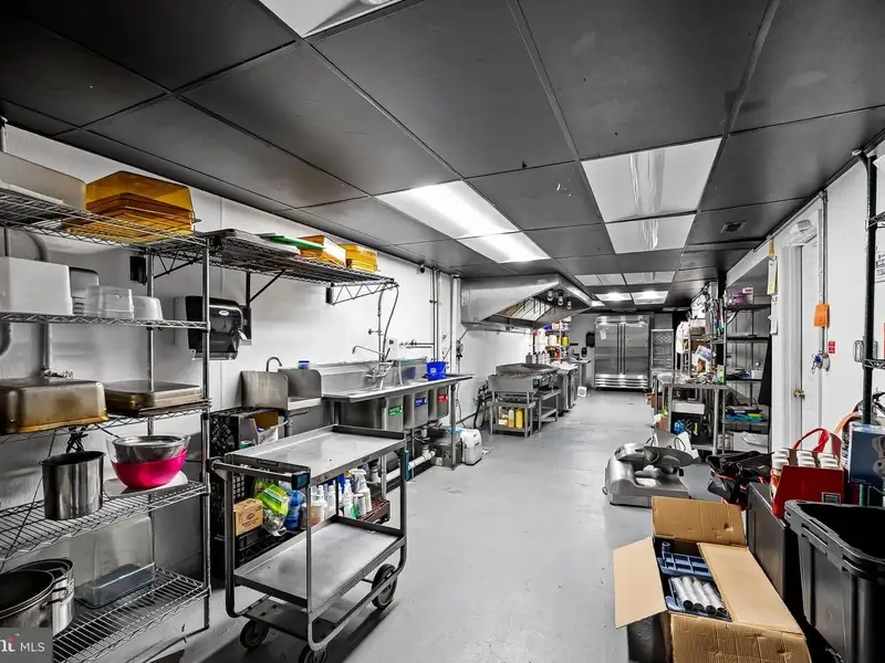 Two Storefronts in Towson: Restaurant and Vacant Space for Lease