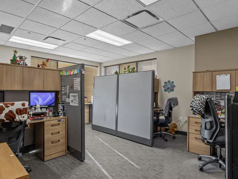 Free-standing 12,360 Sq. Ft. Commercial Building in High-traffic Location