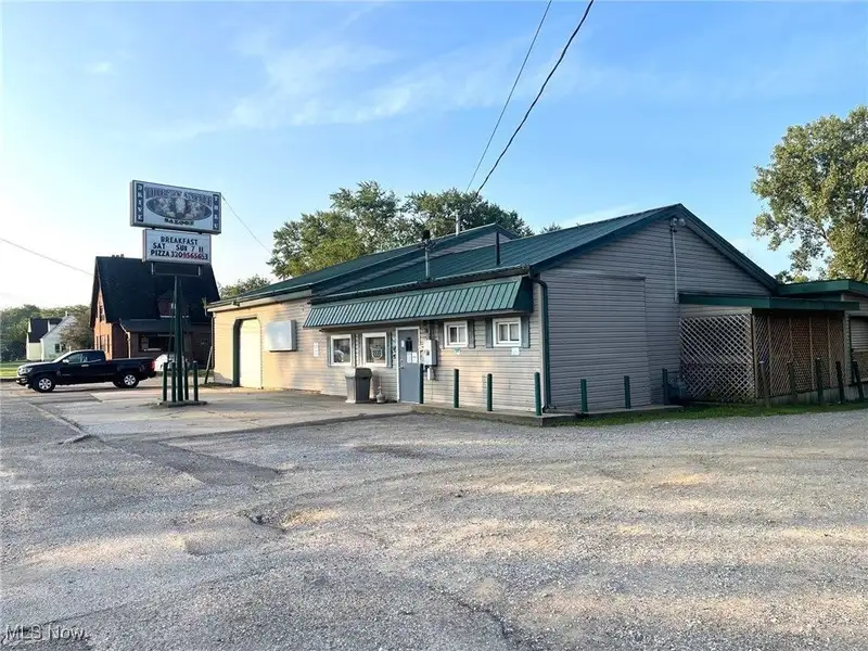 Thriving Bar and Restaurant with Drive-up Window on 1.42 Acres in Busy Location