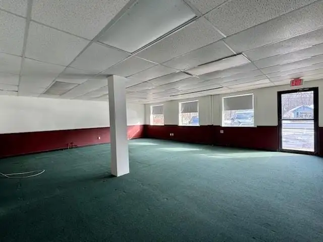 Flexible Office Space for Lease in Pleasant Valley with Separate Entrance and High Visibility