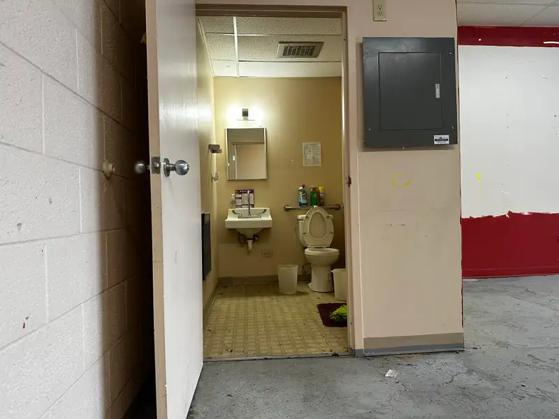 Retail Unit in Coronado Plaza Shopping Center with High Visibility and Accessibility