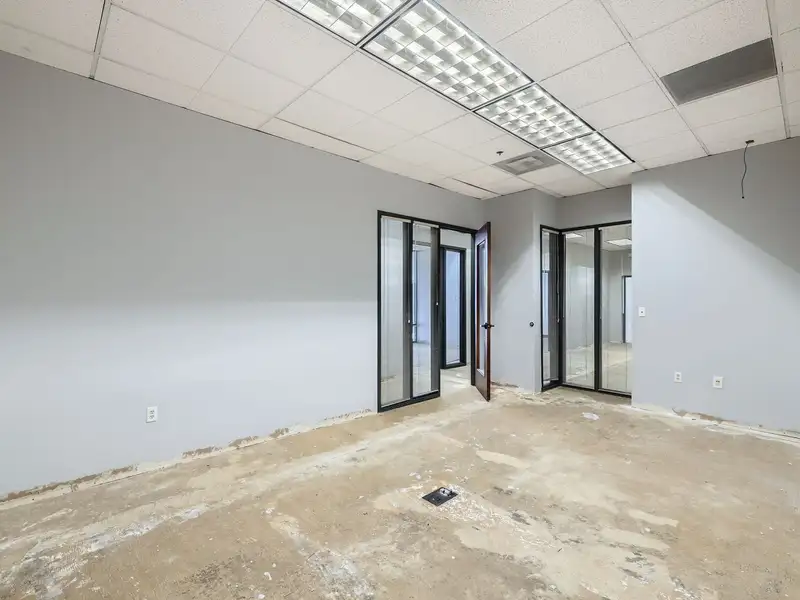 Versatile Office/warehouse Space in Central Denver with Climate Control and Ample Parking