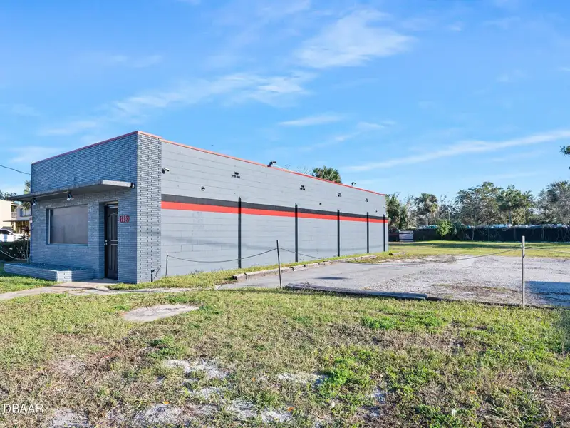 Commercial Property with 90ft Frontage on International Speedway Blvd, Daytona Beach