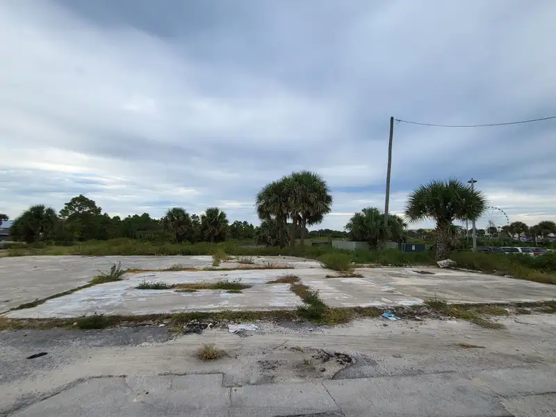 Gulf-view Lakefront Lot in Panama City Beach, Near Pier Park and Dog Beach