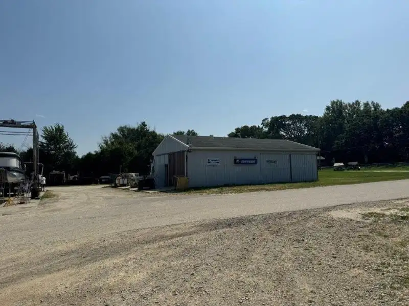 Premier Full-service Marina with 95 Slips on Rock River, Direct Lake Access
