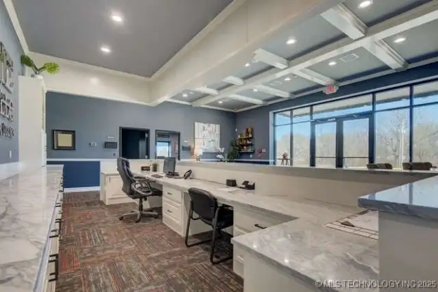 Modern Office/warehouse for Lease in Commercial General Zone - 22,080 Sf Total Space