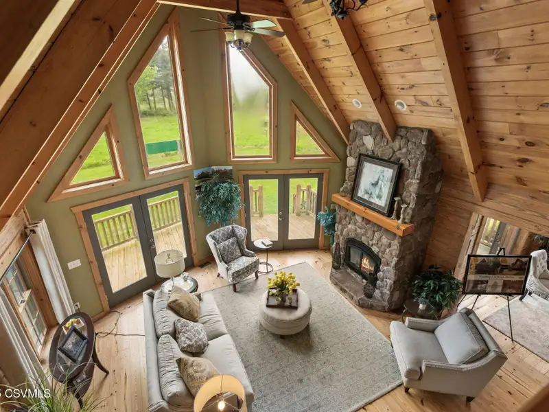 Commercial Log Home on 2 Acres with 3 Bedrooms and Scenic Views