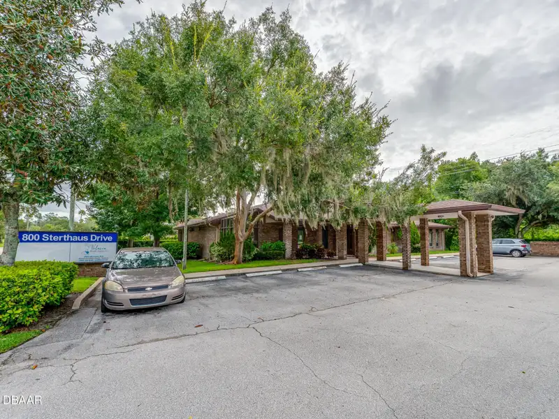 Upgraded 2112 S.f. Medical Office Space in Ormond Beach, Near Granada Blvd.