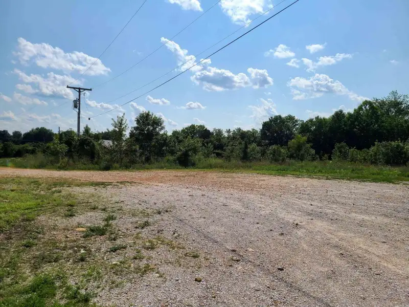 Commercial Property with Highway Frontage, Multiple Buildings, and 6 Acres in St. Joe